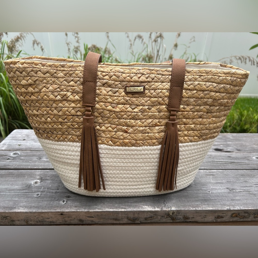 Straw & Rope Shoulder Tote - Picture 3 of 10